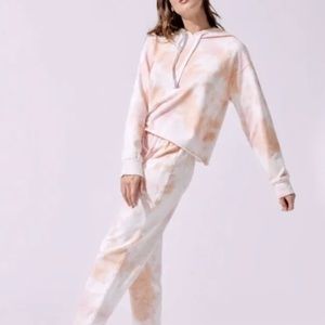 CARBON38 Peach And Pink Tie Dye Hoodie Sweatshirt size Medium NEW
